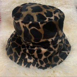 Leopard Print Faux Fur Bucket Hat - Brown/Black